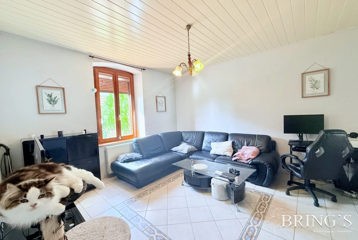 Maison à vendre à Trieux - 85 m² avec terrasse, jardin et dépendance 