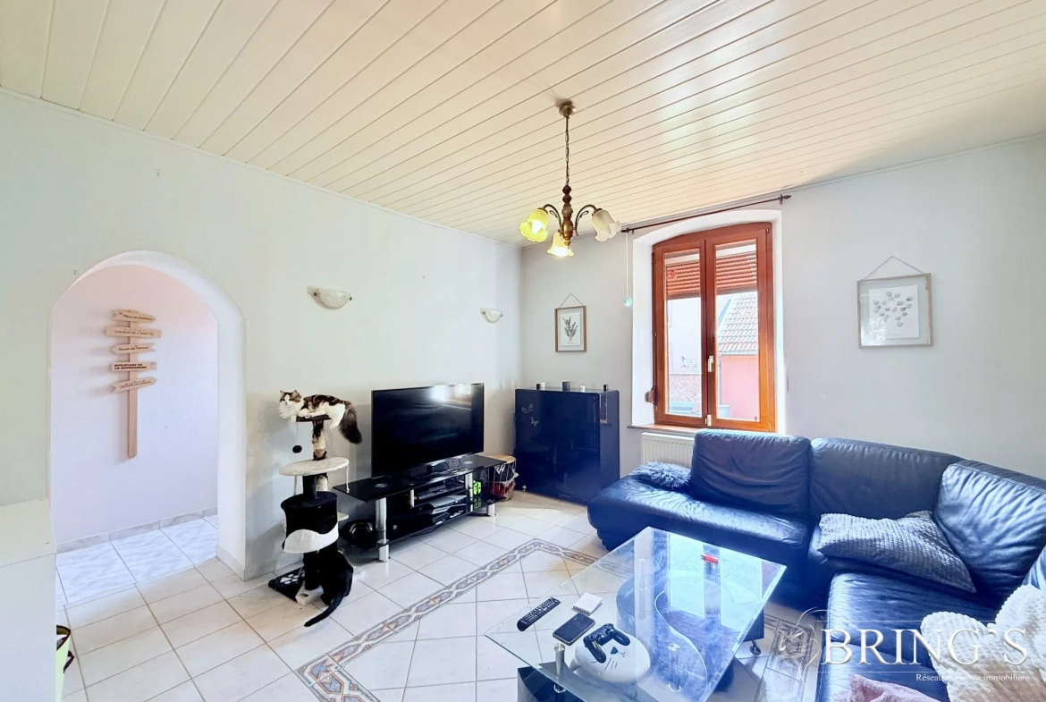 Maison à vendre à Trieux - 85 m² avec terrasse, jardin et dépendance 