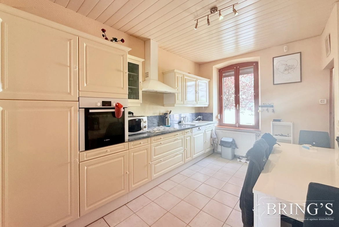 Maison à vendre à Trieux - 85 m² avec terrasse, jardin et dépendance 
