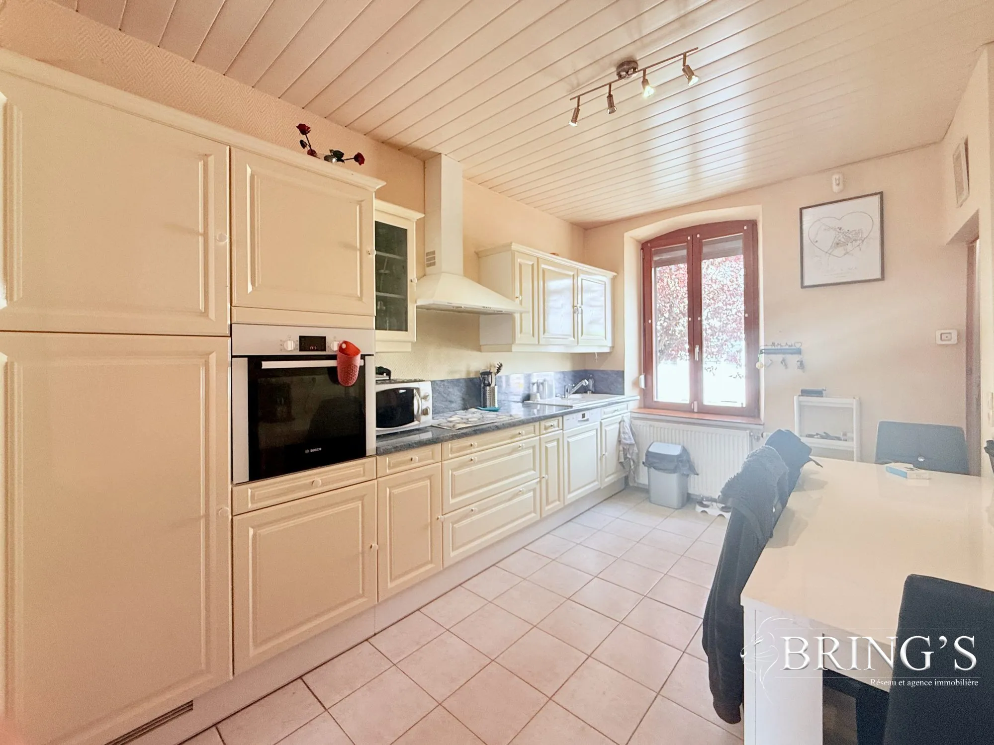 Maison à vendre à Trieux - 85 m² avec terrasse, jardin et dépendance 