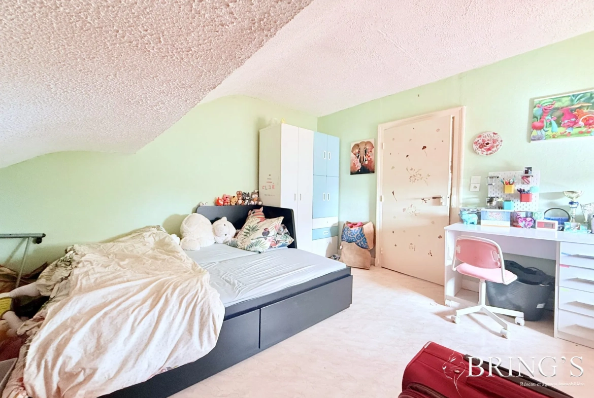 Maison à vendre à Trieux - 85 m² avec terrasse, jardin et dépendance 