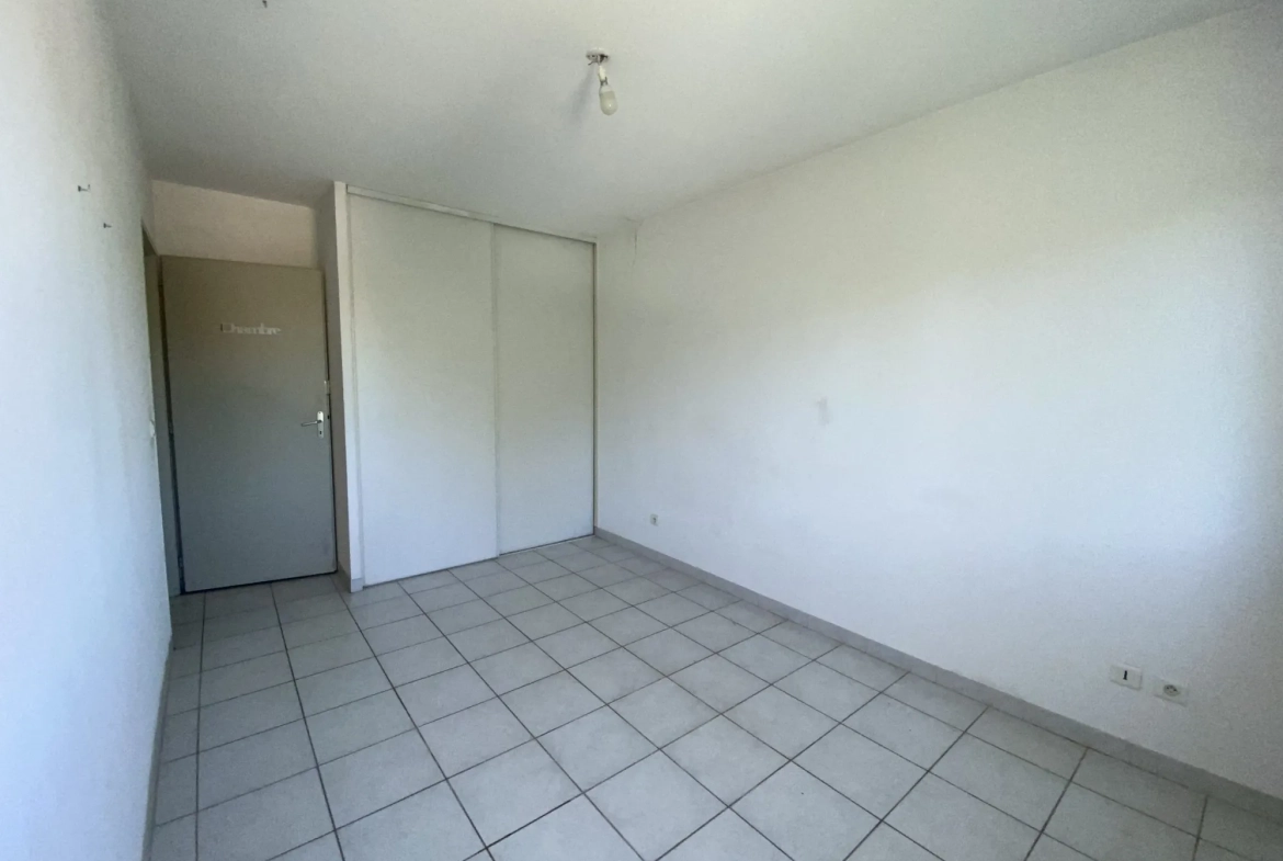 chambre 1 Bel appartement T3 avec terrasse, piscine et parking à Montélimar 