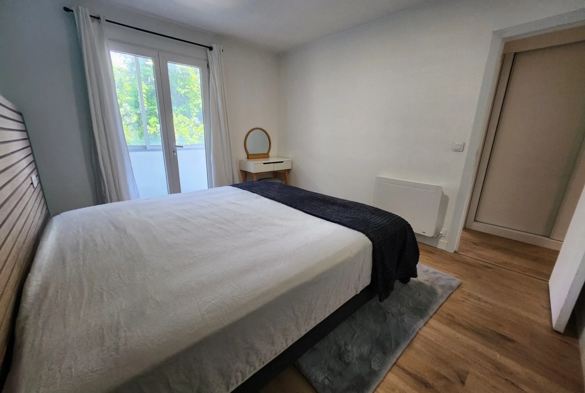 Appartement T3 rénové de 78 m2 avec balcon et cave à Digne-les-Bains centre-ville 