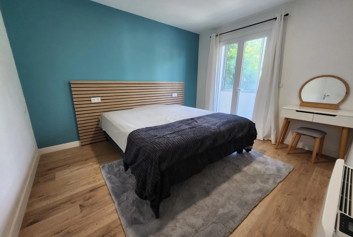 Appartement T3 rénové de 78 m2 avec balcon et cave à Digne-les-Bains centre-ville 