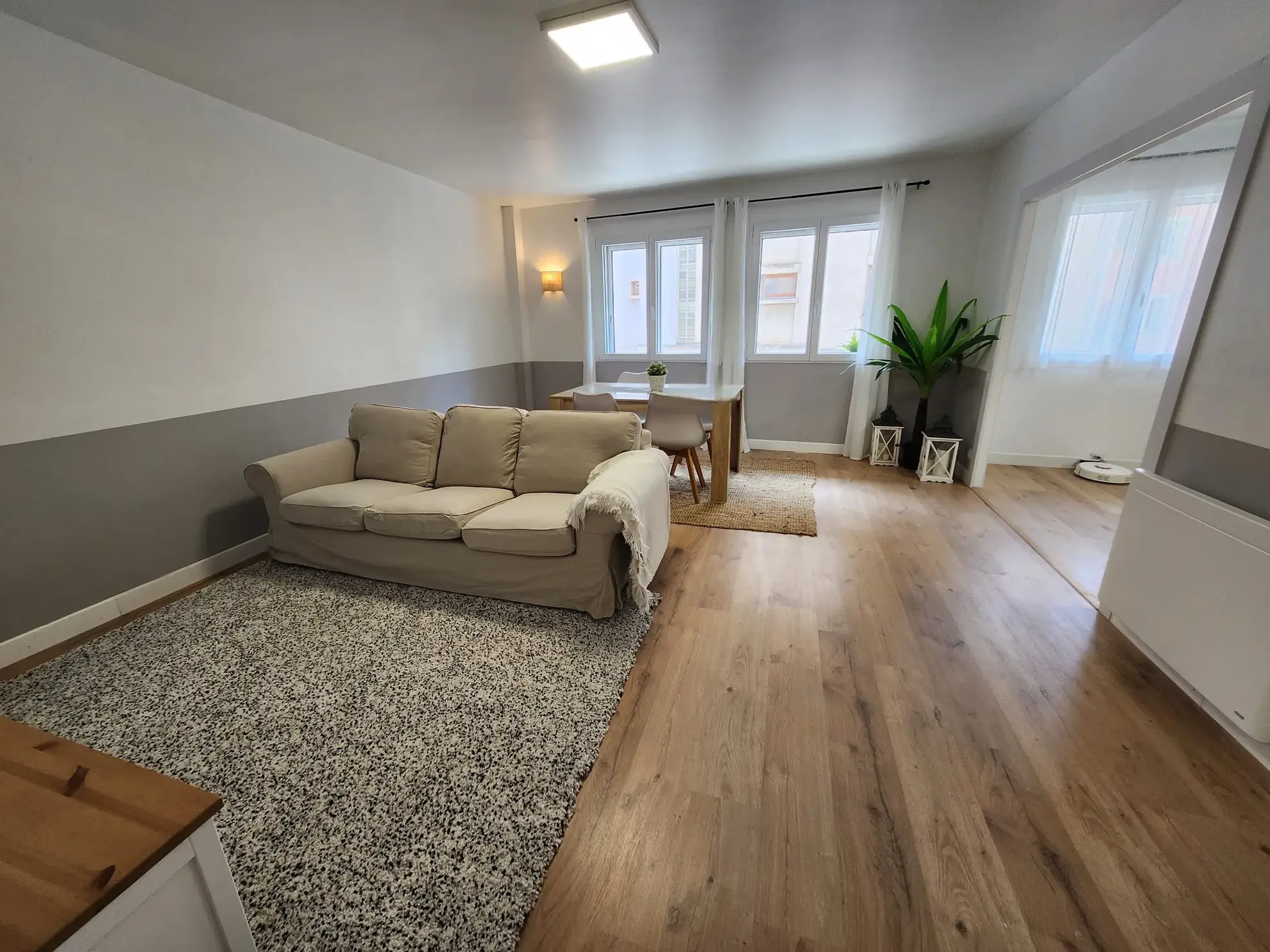 Appartement T3 rénové de 78 m2 avec balcon et cave à Digne-les-Bains centre-ville 
