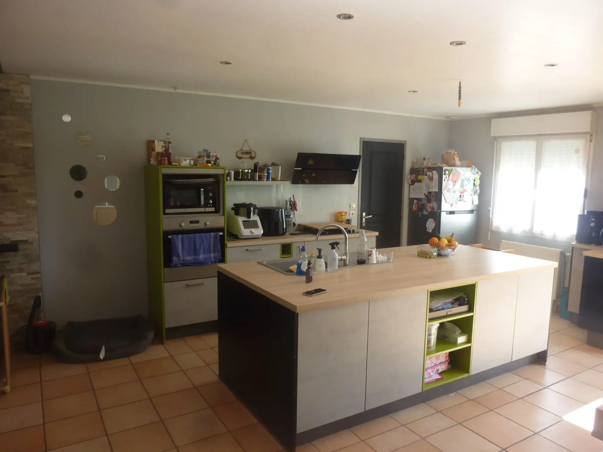 Maison à Loué de 135 m² avec terrain clos et proximité commerces 