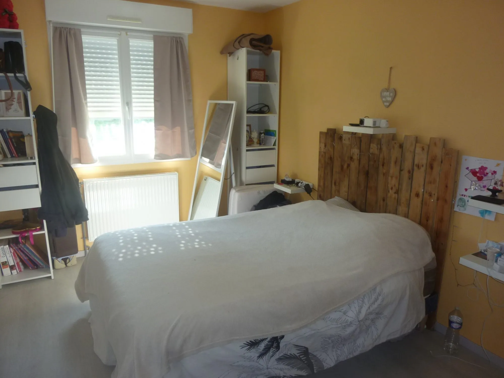 Maison à Loué de 135 m² avec terrain clos et proximité commerces 