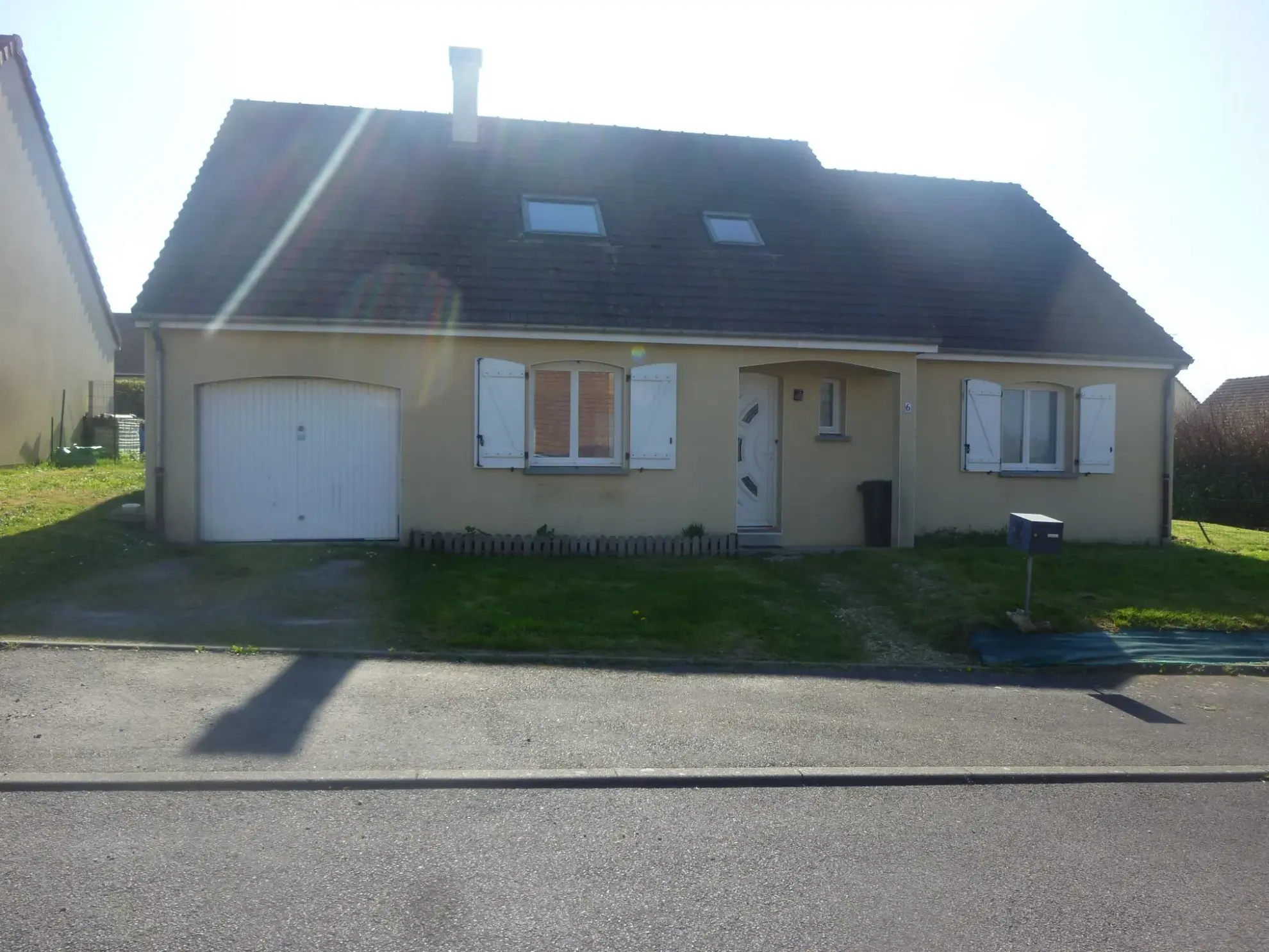 Maison à Loué de 135 m² avec terrain clos et proximité commerces 