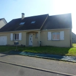 Maison à Loué de 135 m² avec terrain clos et proximité commerces