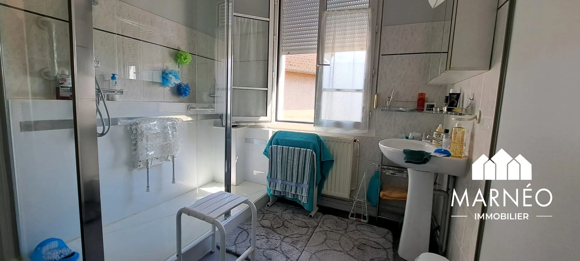 Maison familiale en briques de 120 m² à Châlons-en-Champagne, proche commodités 