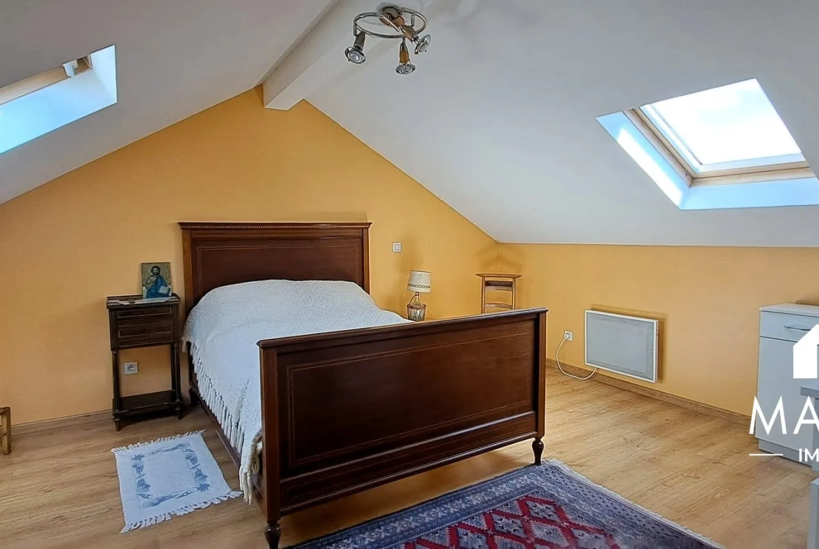 Maison familiale en briques de 120 m² à Châlons-en-Champagne, proche commodités 