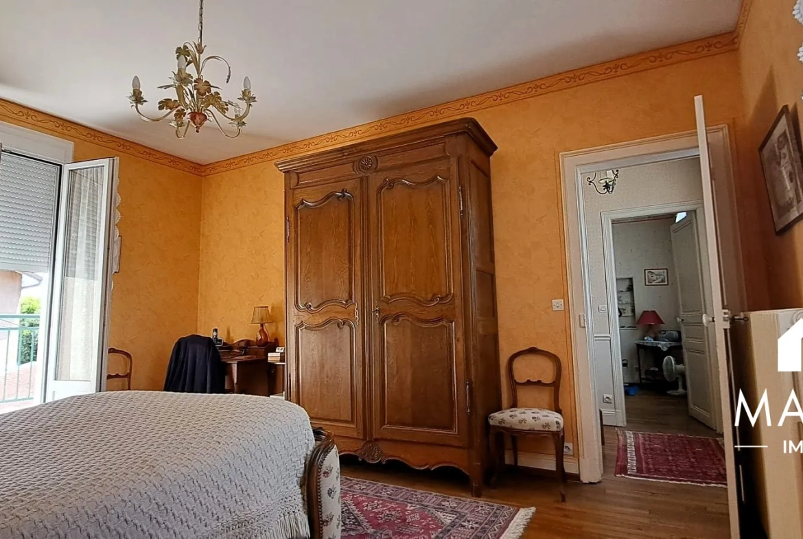 Maison familiale en briques de 120 m² à Châlons-en-Champagne, proche commodités 