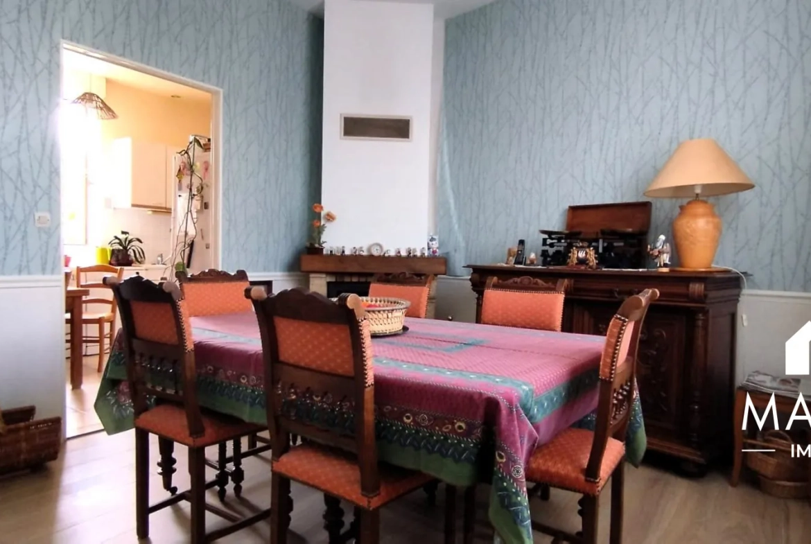 Maison familiale en briques de 120 m² à Châlons-en-Champagne, proche commodités 