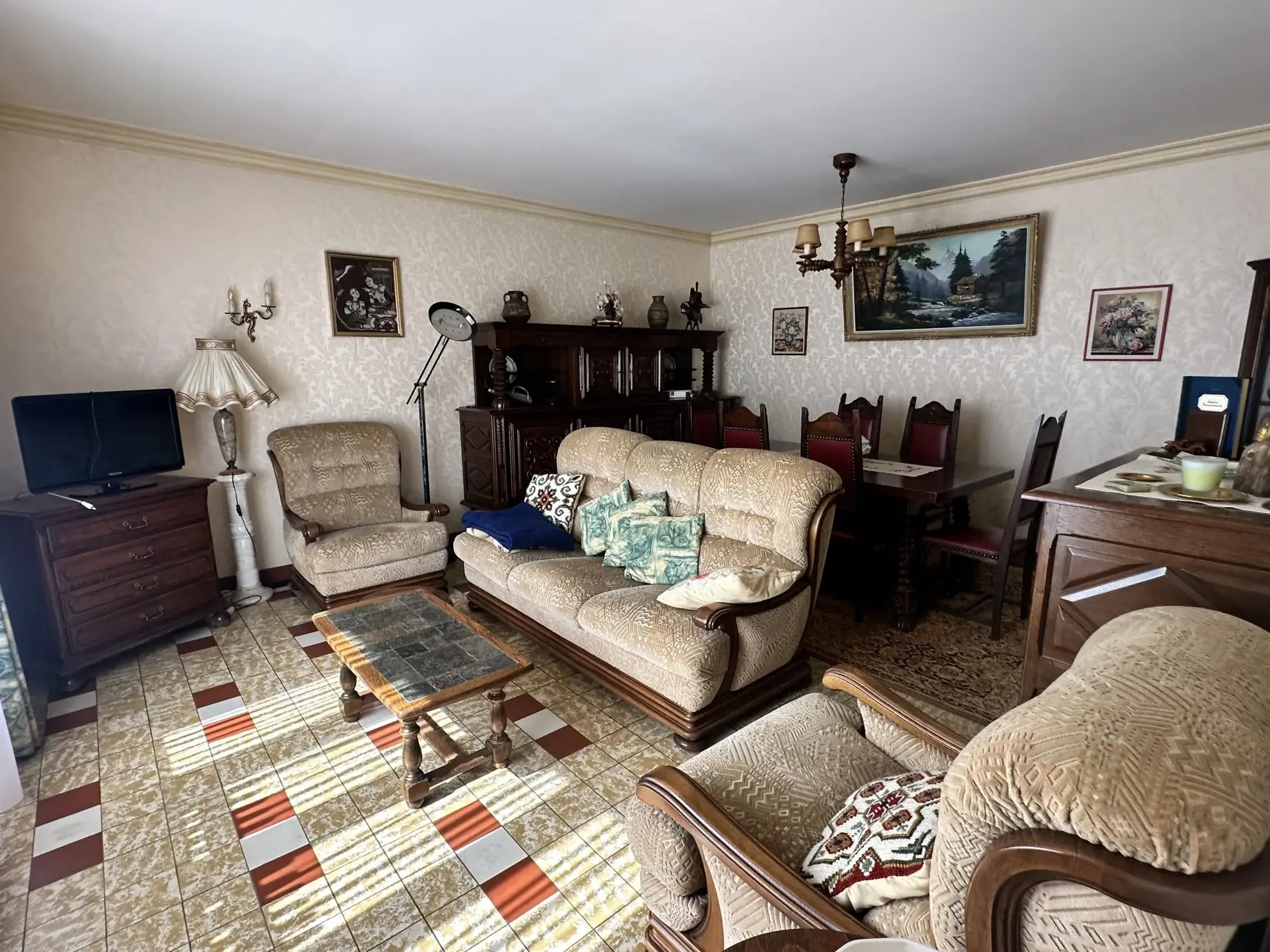 Maison à rénover de 108 m² à MARIGNÉ, secteur Hauts-d'Anjou 