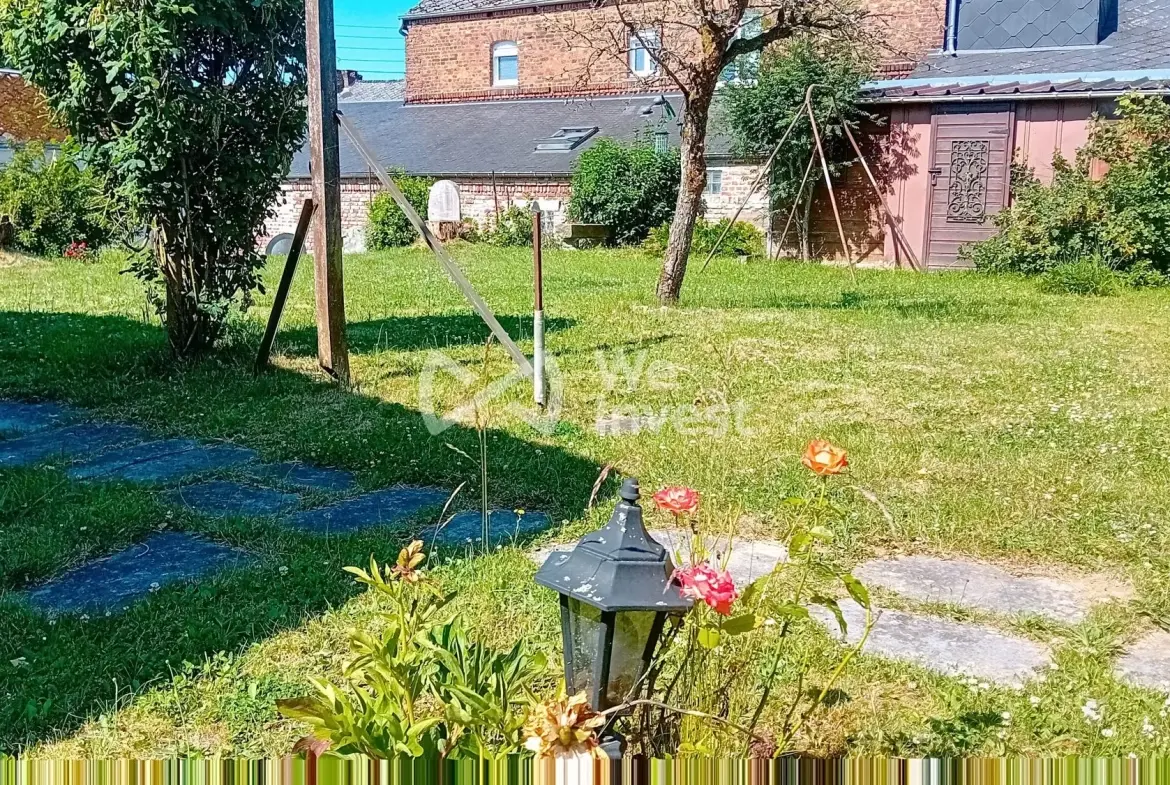 Maison individuelle avec jardin et dépendance à Fourmies 