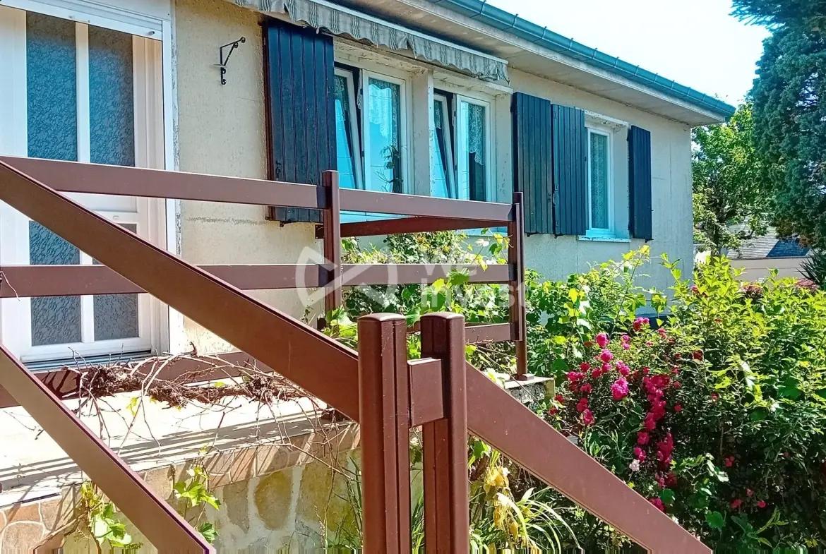 Maison individuelle avec jardin et dépendance à Fourmies 