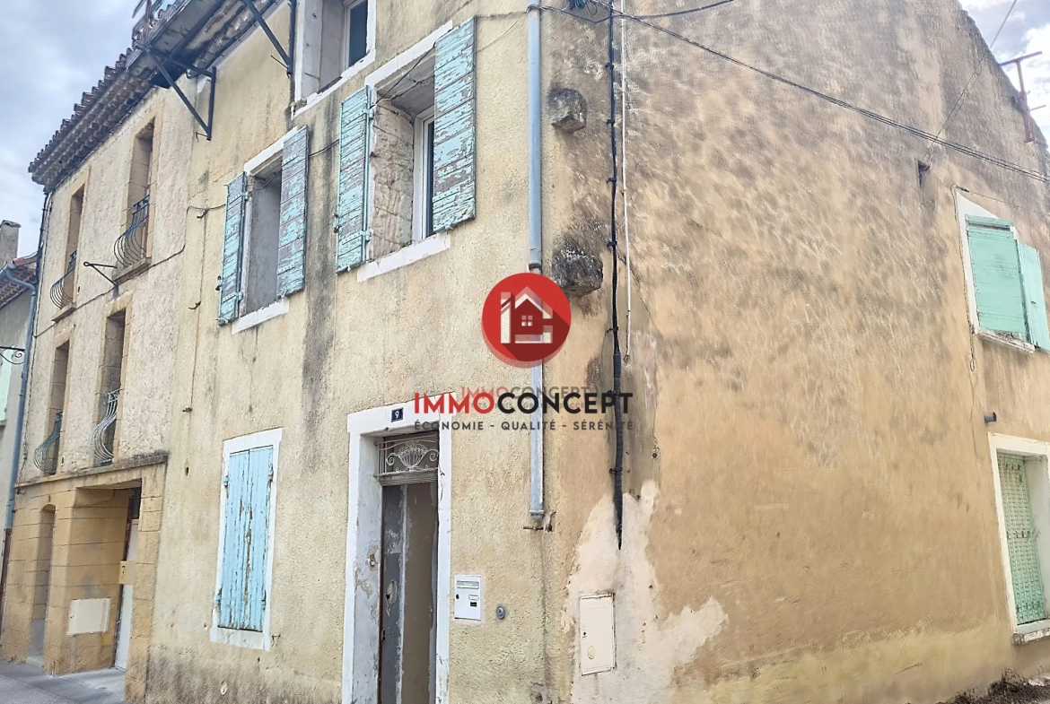 À vendre ensemble immobilier à Roquemaure avec appartement rénové et grenier aménageable 