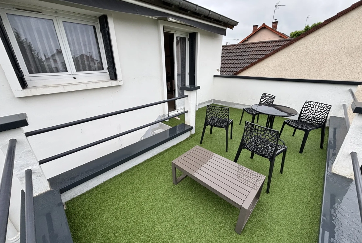 Charmante maison de ville à vendre à Cusset - 102 m² avec garage et terrasse 