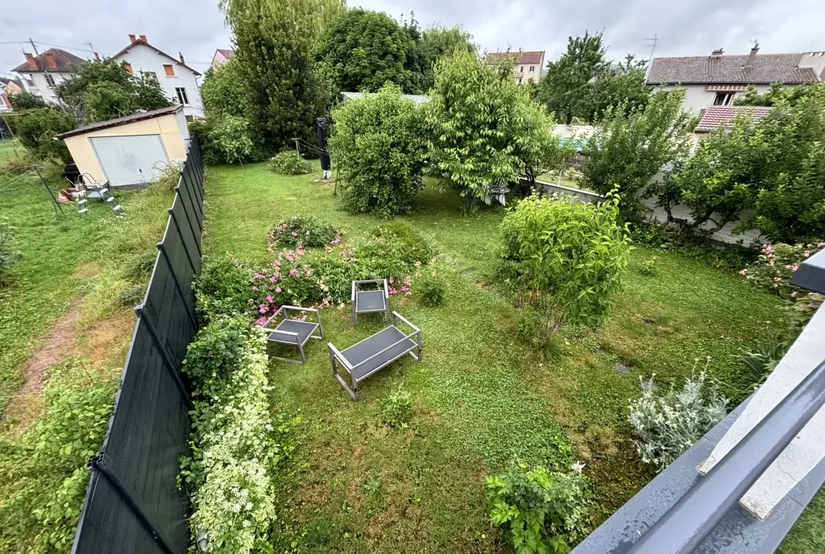 Charmante maison de ville à vendre à Cusset - 102 m² avec garage et terrasse 