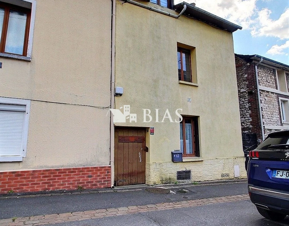 Maison 3 chambres avec bureau, terrasse et jardin à Deville-lès-Rouen 
