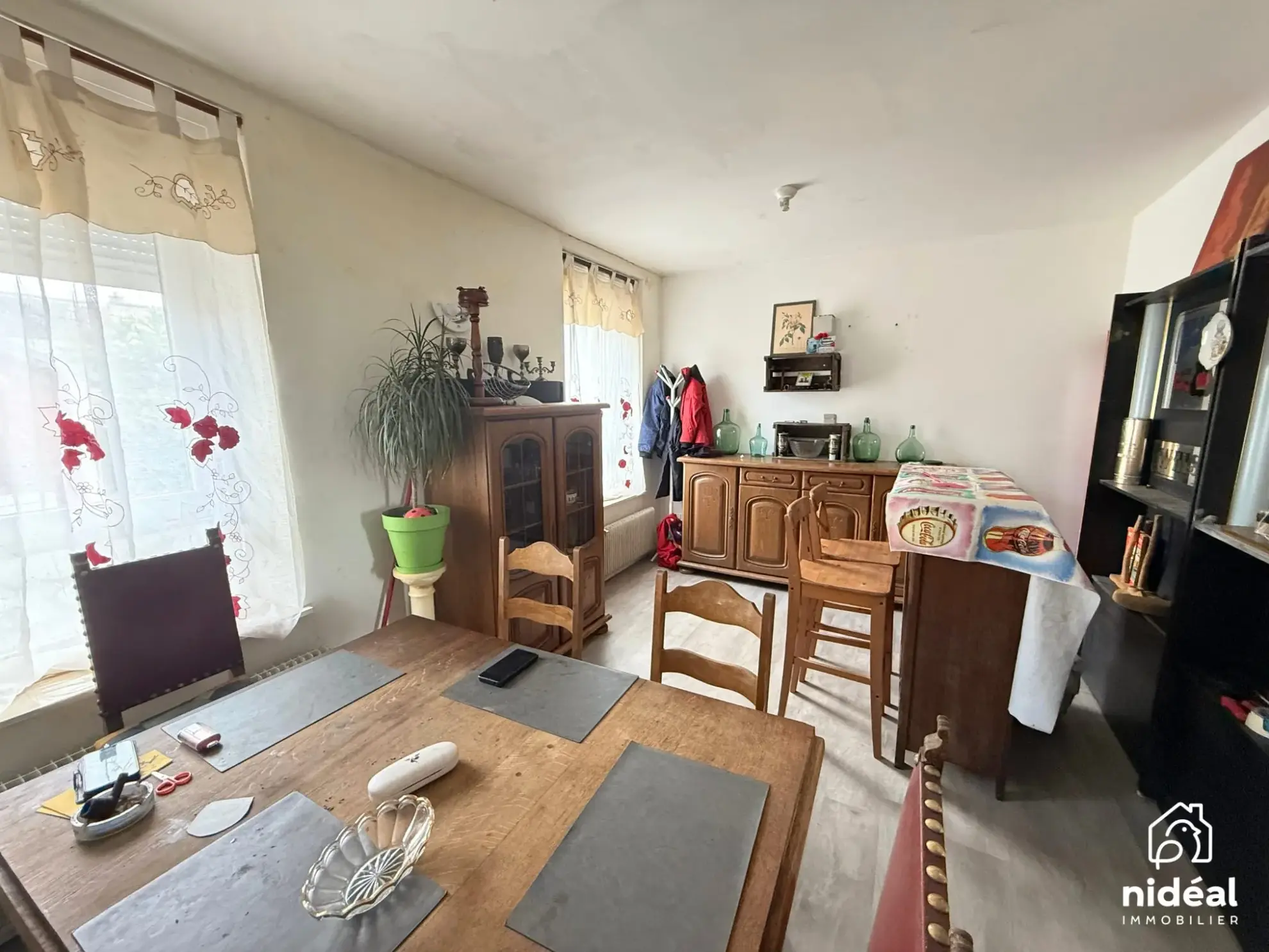 Immeuble de rapport à vendre à Jeumont avec deux lots et jardin 