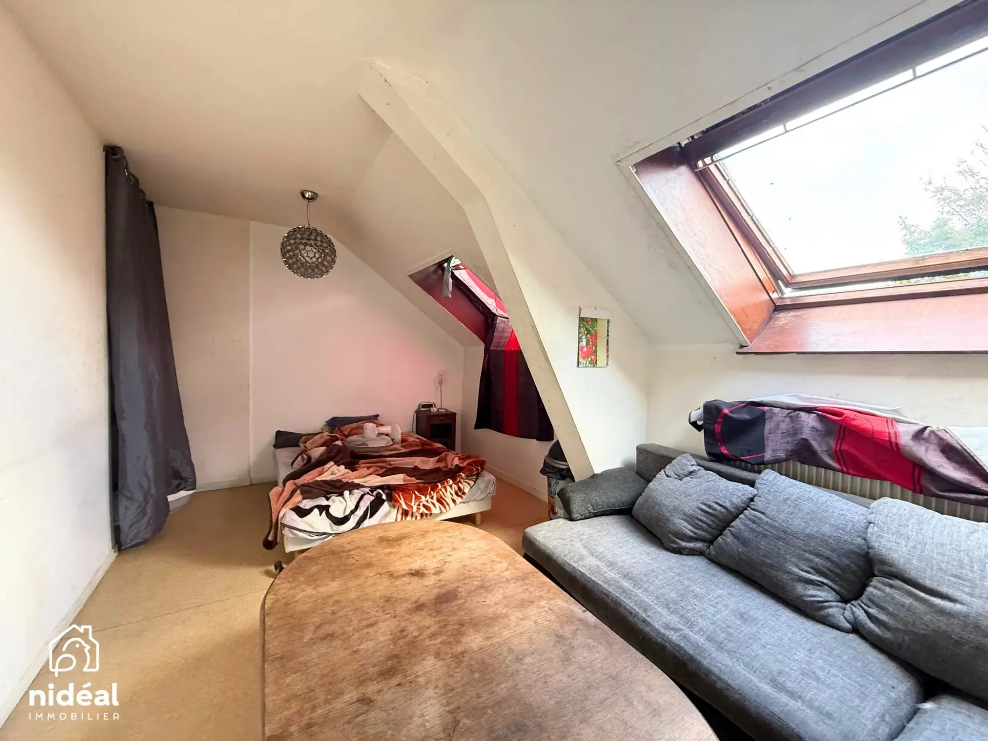 Immeuble de rapport à vendre à Jeumont avec deux lots et jardin 