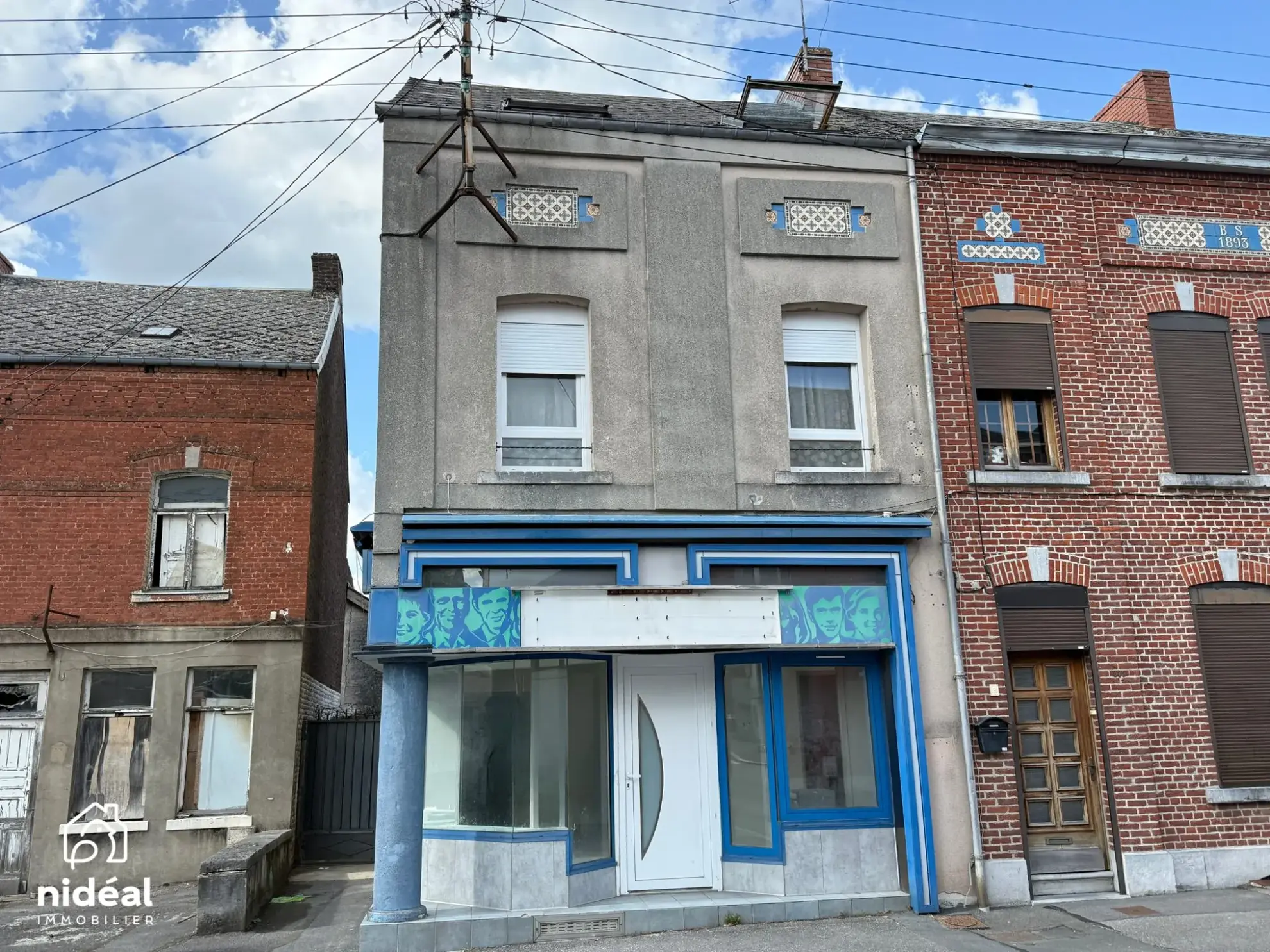Immeuble de rapport à vendre à Jeumont avec deux lots et jardin 