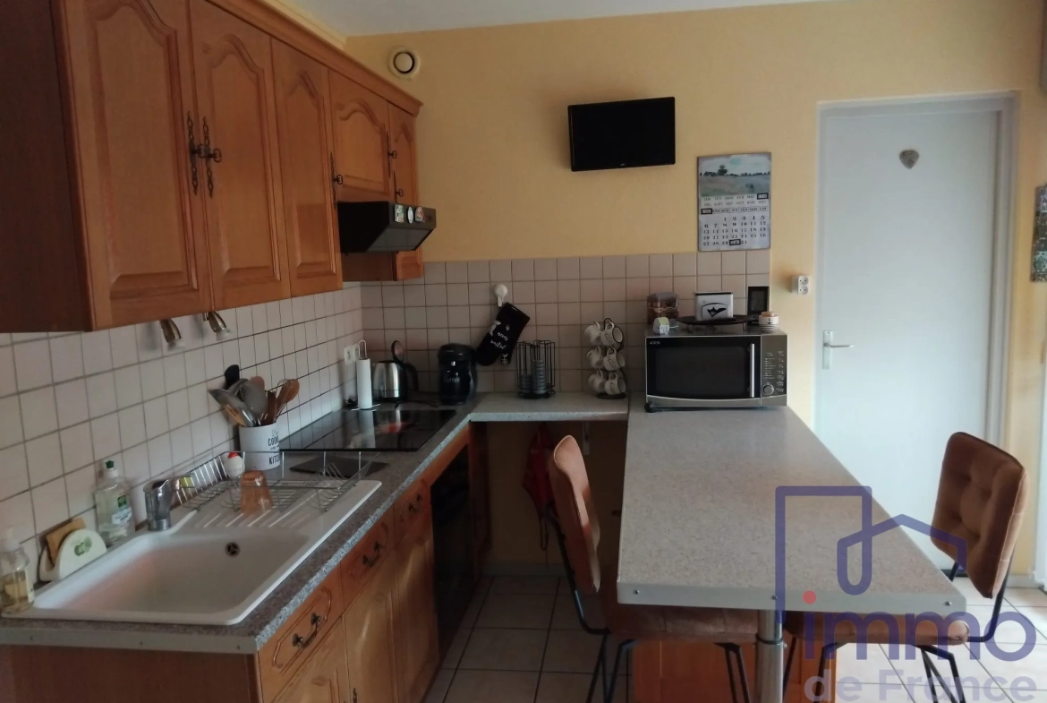 Appartement T3 lumineux de 64,50 m² avec balcon et parking au Puy-en-Velay 