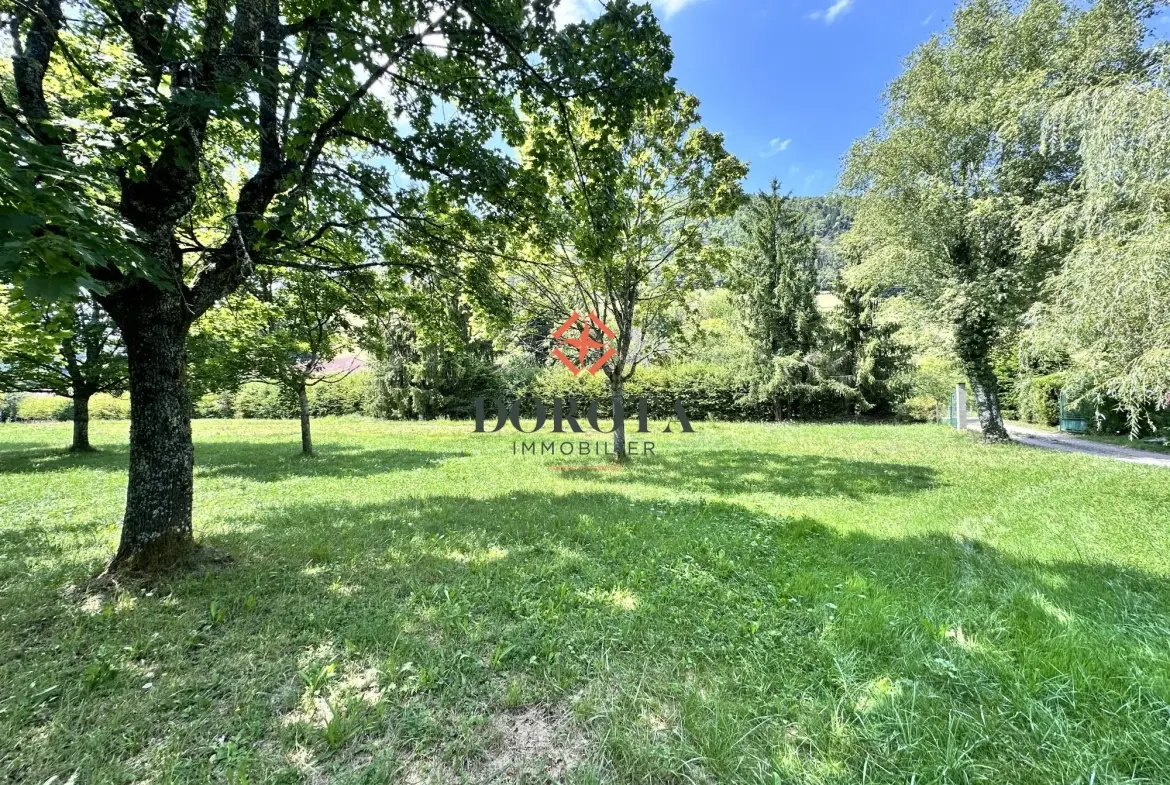 Terrain viabilisé de 766 m² à Crêts-en-Belledonne – Opportunité rare 