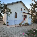 Maison à vendre à Genlis - Charmante maison avec jardin et garage