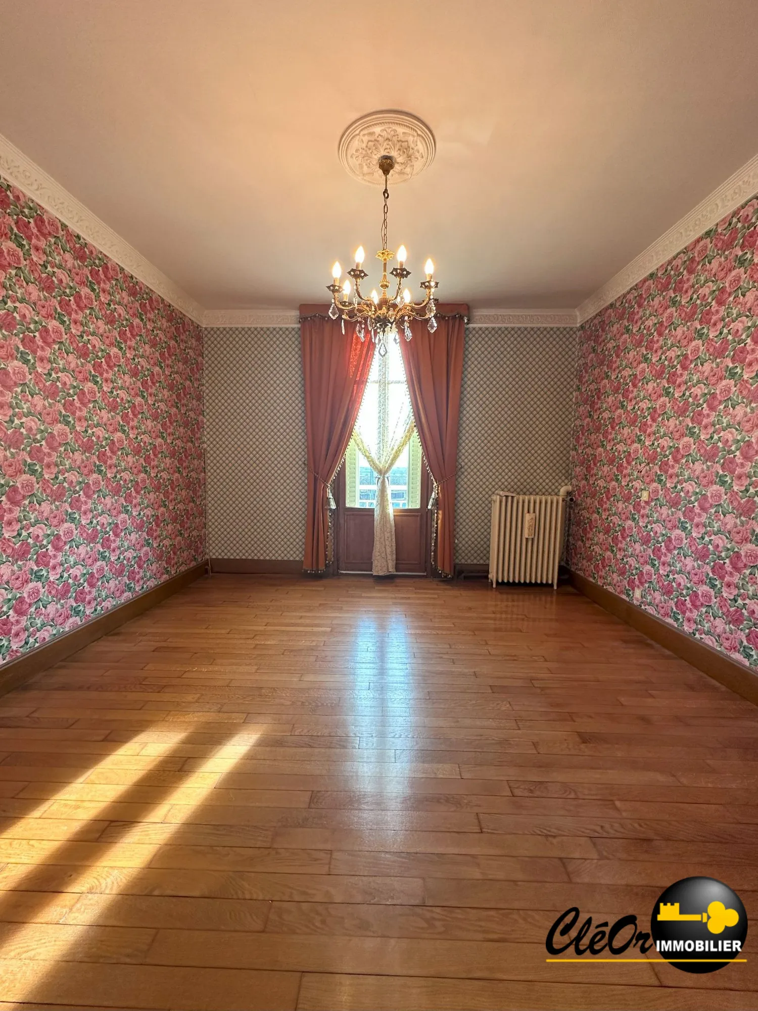 Maison à vendre à Genlis - Charmante maison avec jardin et garage 