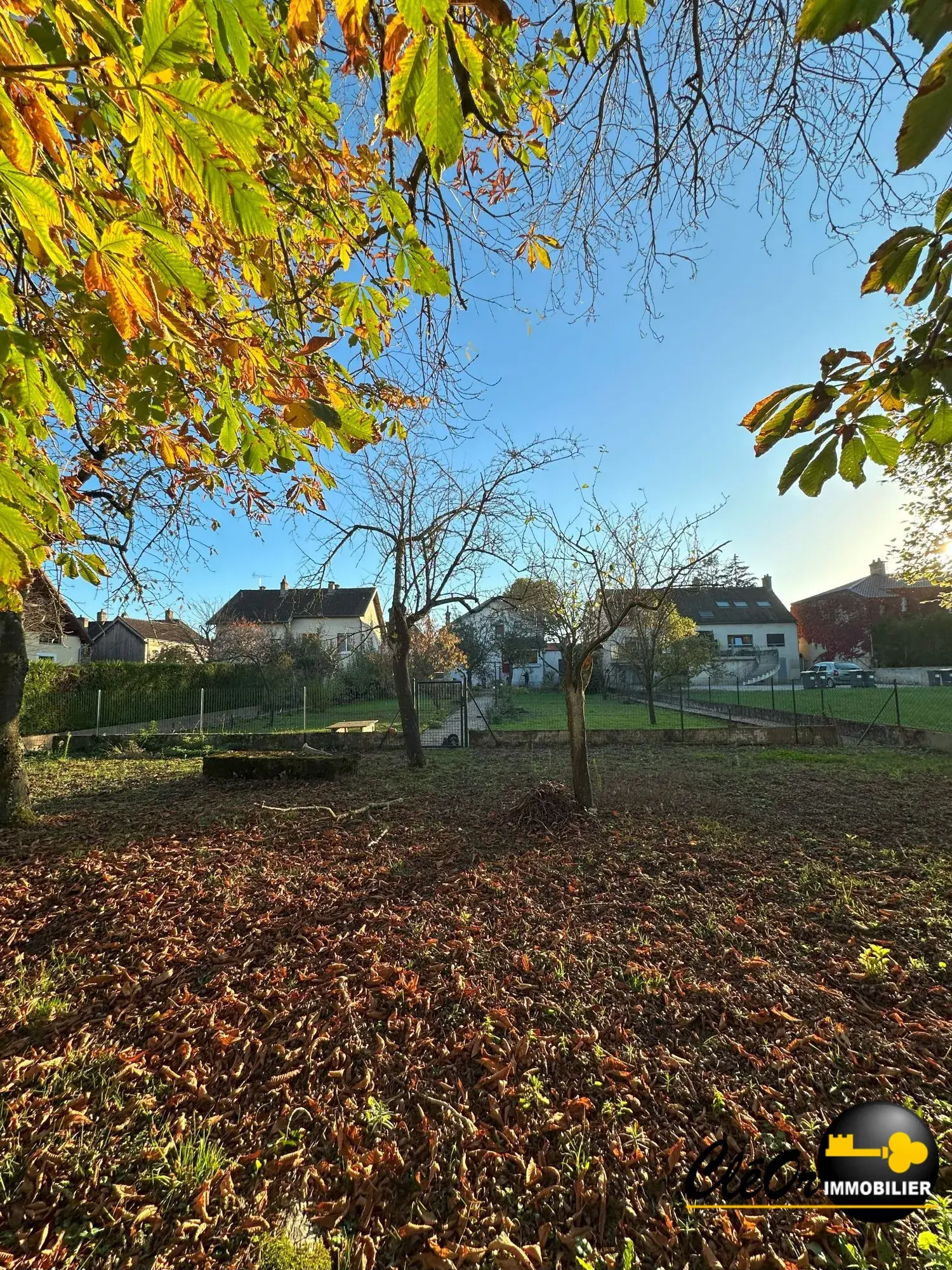 Maison à vendre à Genlis - Charmante maison avec jardin et garage 