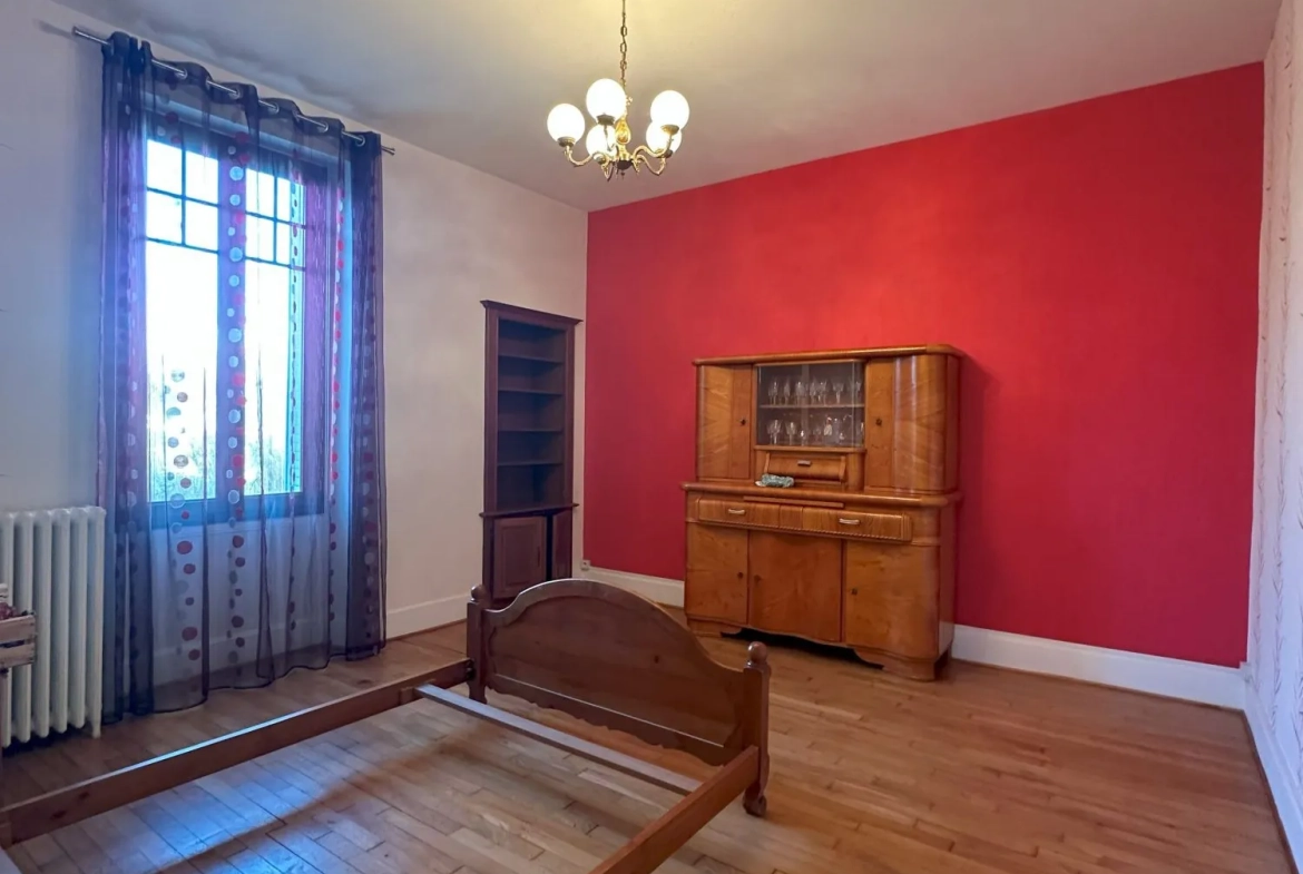 Maison à vendre à Genlis - Charmante maison avec jardin et garage 