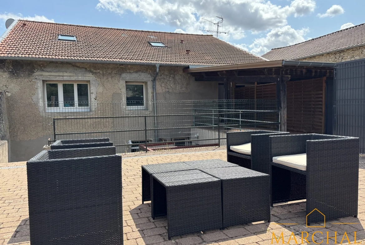 Appartement duplex avec 2 terrasses privées à Aube, proche de Metz 