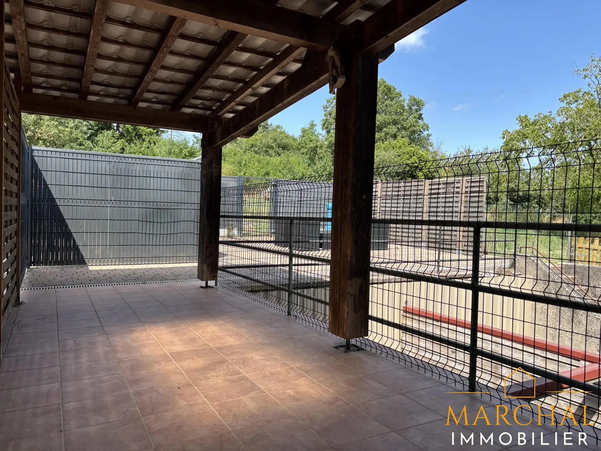 Appartement duplex avec 2 terrasses privées à Aube, proche de Metz 