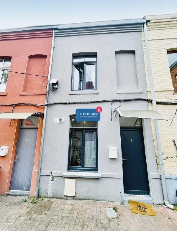 Maison entièrement rénovée à Lille Wazemmes, proche métro et universités 