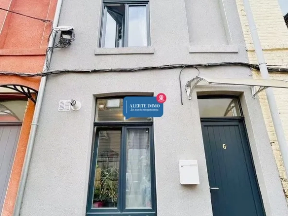 Maison entièrement rénovée à Lille Wazemmes, proche métro et universités