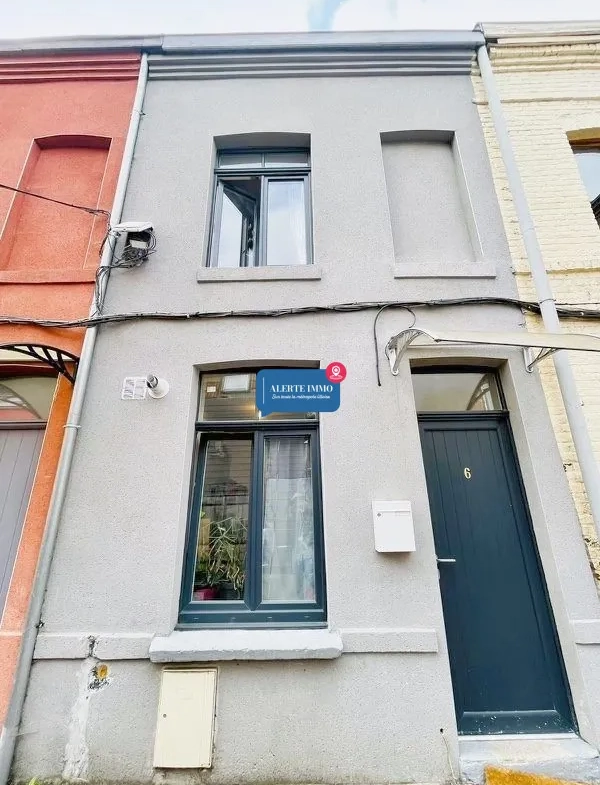 Maison entièrement rénovée à Lille Wazemmes, proche métro et universités 