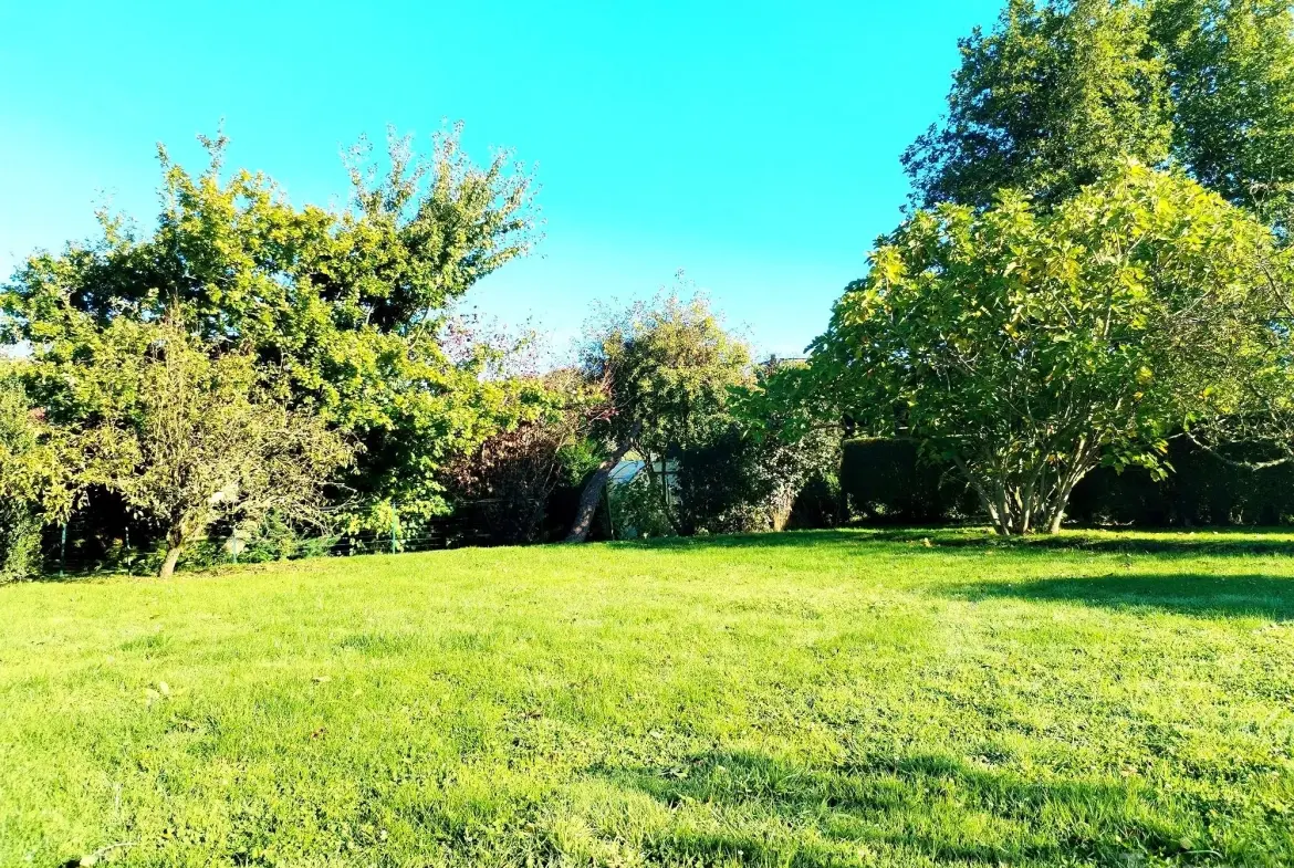 Terrain constructible à Bourseville proche des plages pour votre projet immobilier 