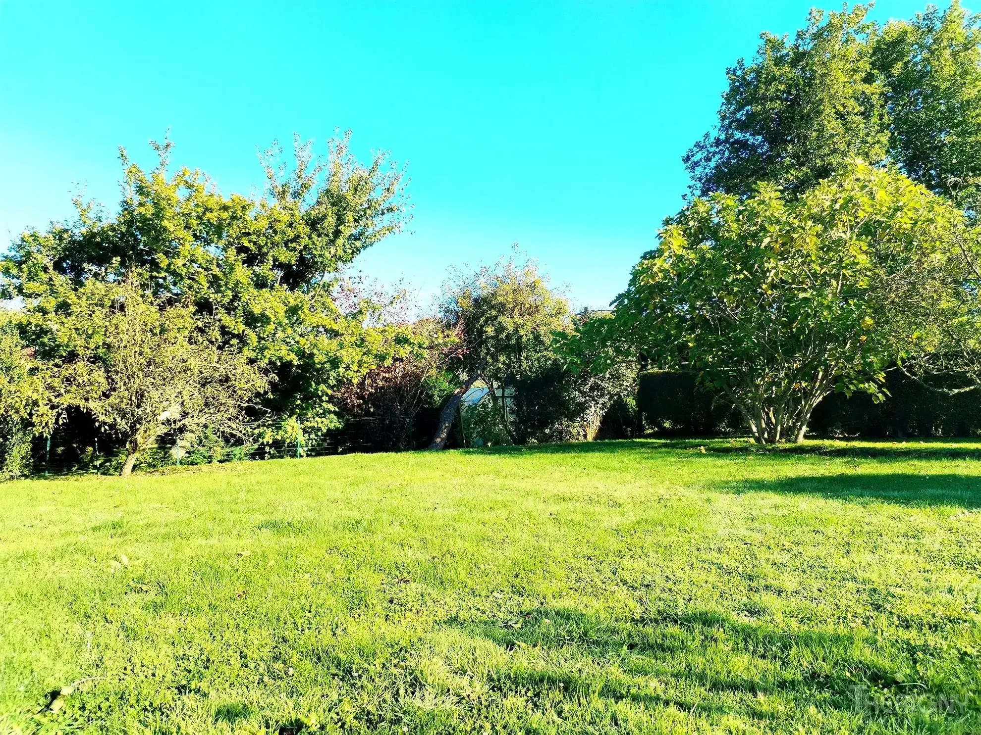 Terrain constructible à Bourseville proche des plages pour votre projet immobilier 