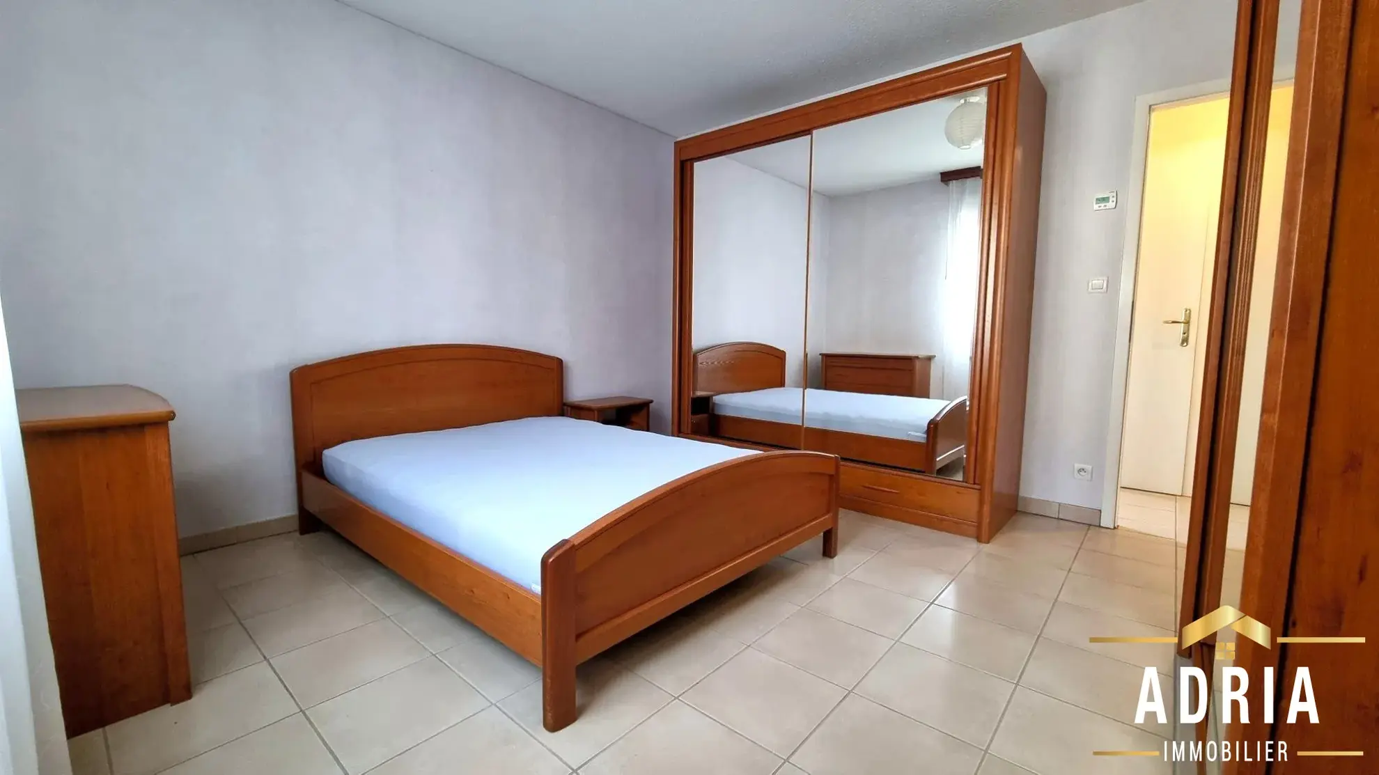 Appartement lumineux de 3 pièces à Rombas avec terrasse, parking et garage 