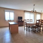 Appartement lumineux de 3 pièces à Rombas avec terrasse, parking et garage