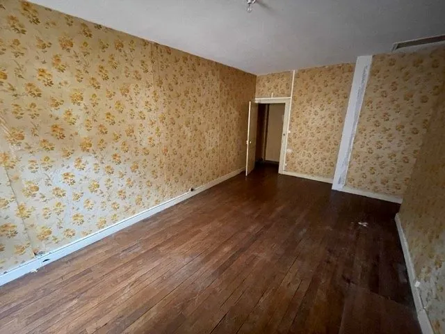 Maison de ville 55 m² à rénover à Chauvigny centre-bourg 