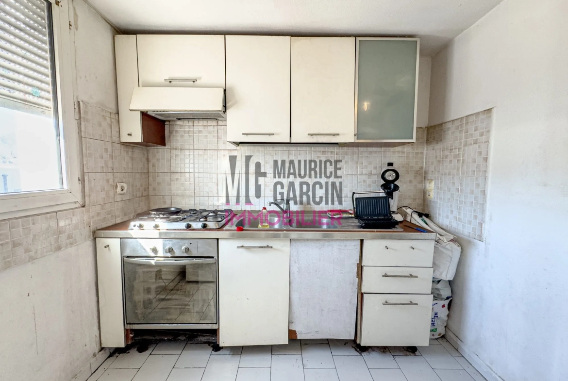 Appartement T3 avec cour à Cavaillon – Opportunité de rénovation à saisir 