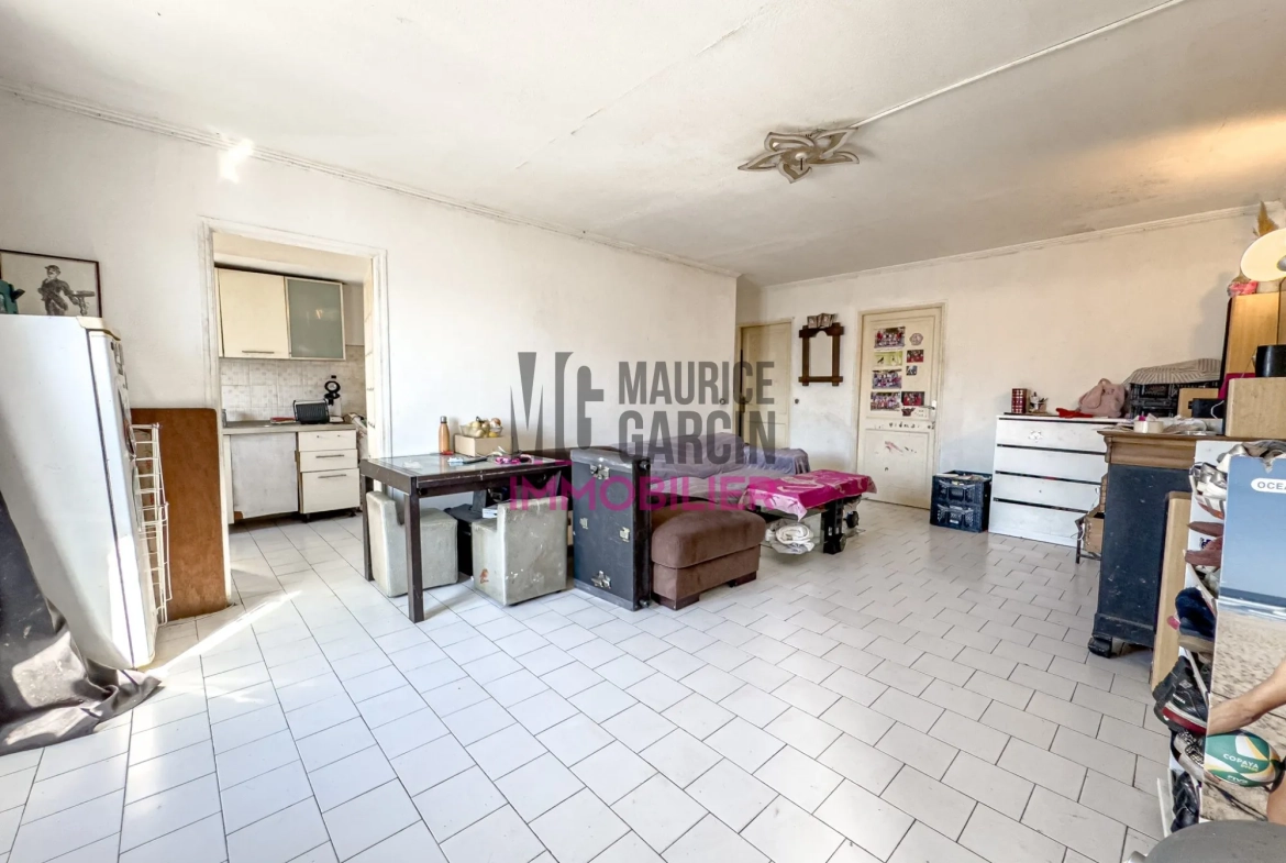Appartement T3 avec cour à Cavaillon – Opportunité de rénovation à saisir 