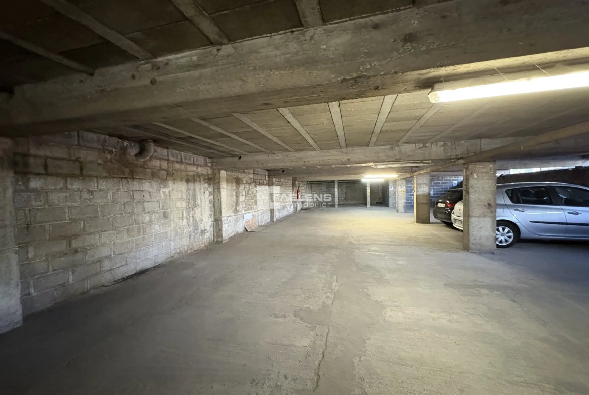 Place de parking sécurisée en sous-sol à Lille — Opportunité rare en centre-ville 