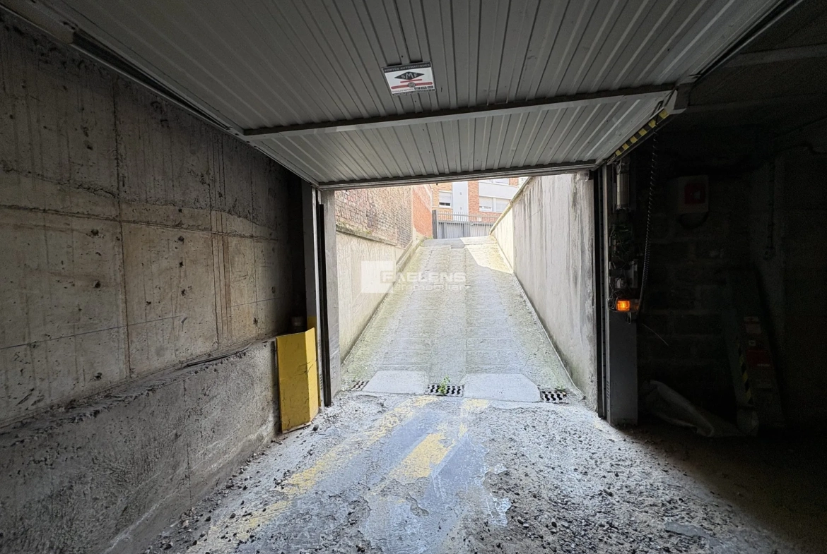 Place de parking sécurisée en sous-sol à Lille — Opportunité rare en centre-ville 