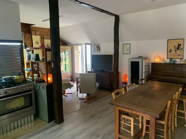 Maison avec grand potentiel à Saint-Bonnet en Bresse - 146 m² 