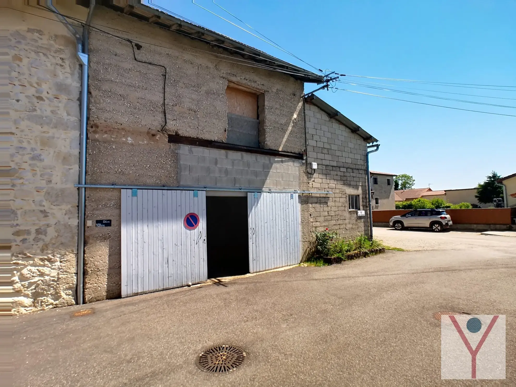 Bâtiment à rénover à Pont-d'Ain sur 359 m² - Possibilité de développement 