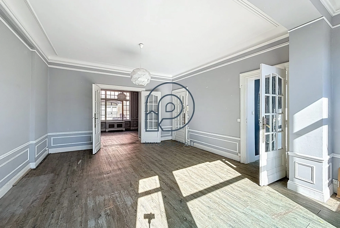 Bureaux de 60 m² avec cachet à Roubaix - Emplacement privilégié 